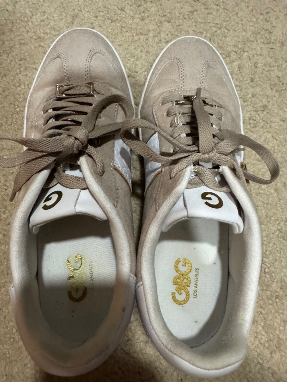 GBG Guess tennis shoes